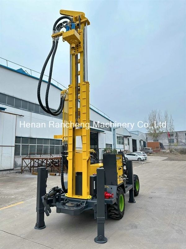 Máy khoan lỗ cao hiệu quả bốn bánh xe kéo gắn máy khoan lỗ 220m Độ sâu 65KW động cơ mạnh mẽ