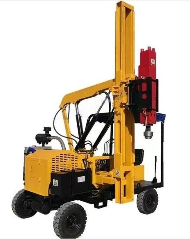 39KW động cơ Máy lái đống năng lượng mặt trời 50 - 300mm Khoan đường kính 2,6m Độ cao đống