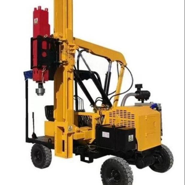Người điều khiển đống năng lượng mặt trời với động cơ 39KW cho độ sâu 170 cm và trọng lượng xe 2,8t