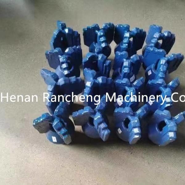 API 3 Wing Tungsten Carbide Step Type Drag Bit Cho khoan giếng nước