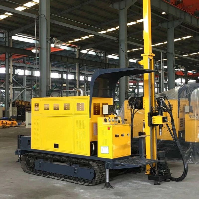 Tốc độ 2200rpm Hydraulic Crawler Core Drilling Rig Điện bởi 74KW Cummins động cơ diesel