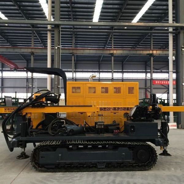 Tốc độ 2200rpm Hydraulic Crawler Core Drilling Rig Điện bởi 74KW Cummins động cơ diesel