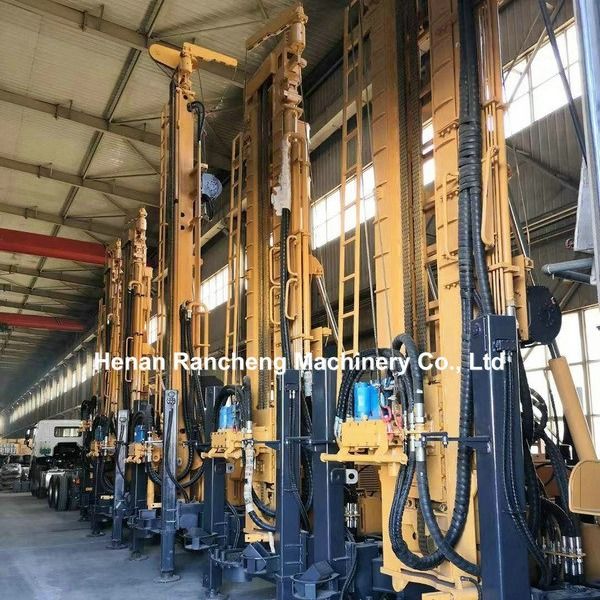 RCF700C Máy khoan đa chức năng 700 Meter Crawler gắn máy khoan giếng nước di động