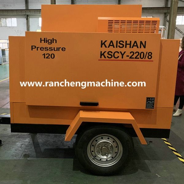 1400kg Máy nén khí diesel di động 55KW cho áp suất làm việc 8Bar