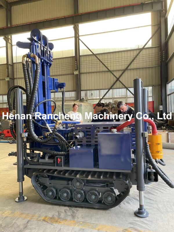 Máy khoan giếng nước sâu 180m 77.3KW Động cơ Crawler Máy khoan giếng nước