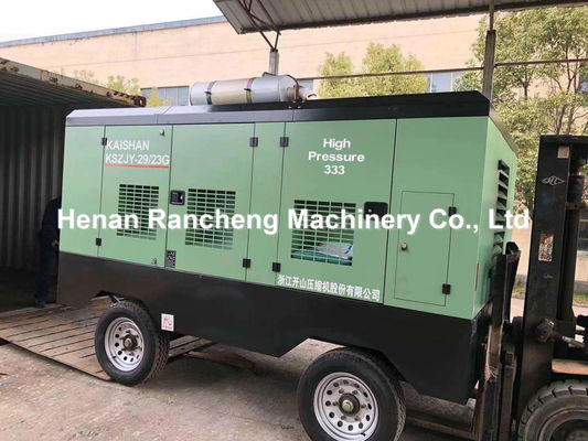 4 bánh xe kéo loại 25-27m3/min Khả năng không khí LGCY-25/23-27/18K Máy nén không khí 2.3-1.8 Mpa áp suất làm việc