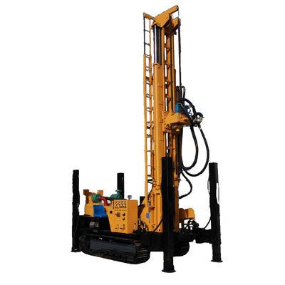 Crawler gắn nước giếng khoan thiết bị giàn khoan 680m độ sâu khoan 153KW động cơ