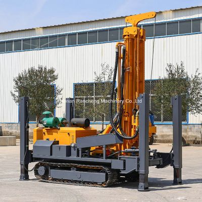 RCF300C Crawler nước giếng khoan Rig trang bị 85KW Yuchai động cơ diesel