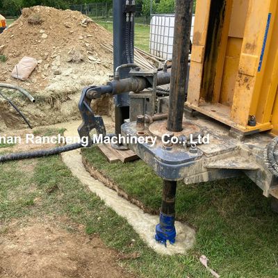 Máy khoan giếng nước thủy lực 150m cho 17 - 31m3/min tiêu thụ không khí